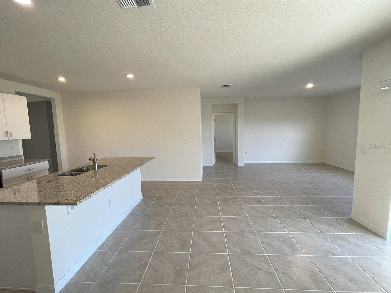 Image 6 of 38 For 5726 Millhouse Way