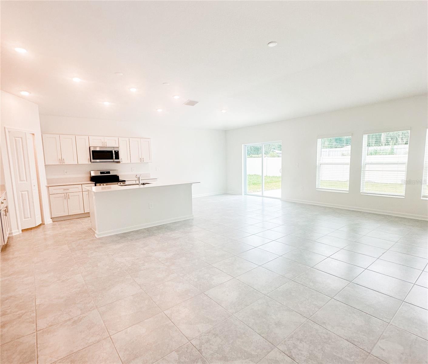 Image 3 of 12 For 1153 Deepwater Cir