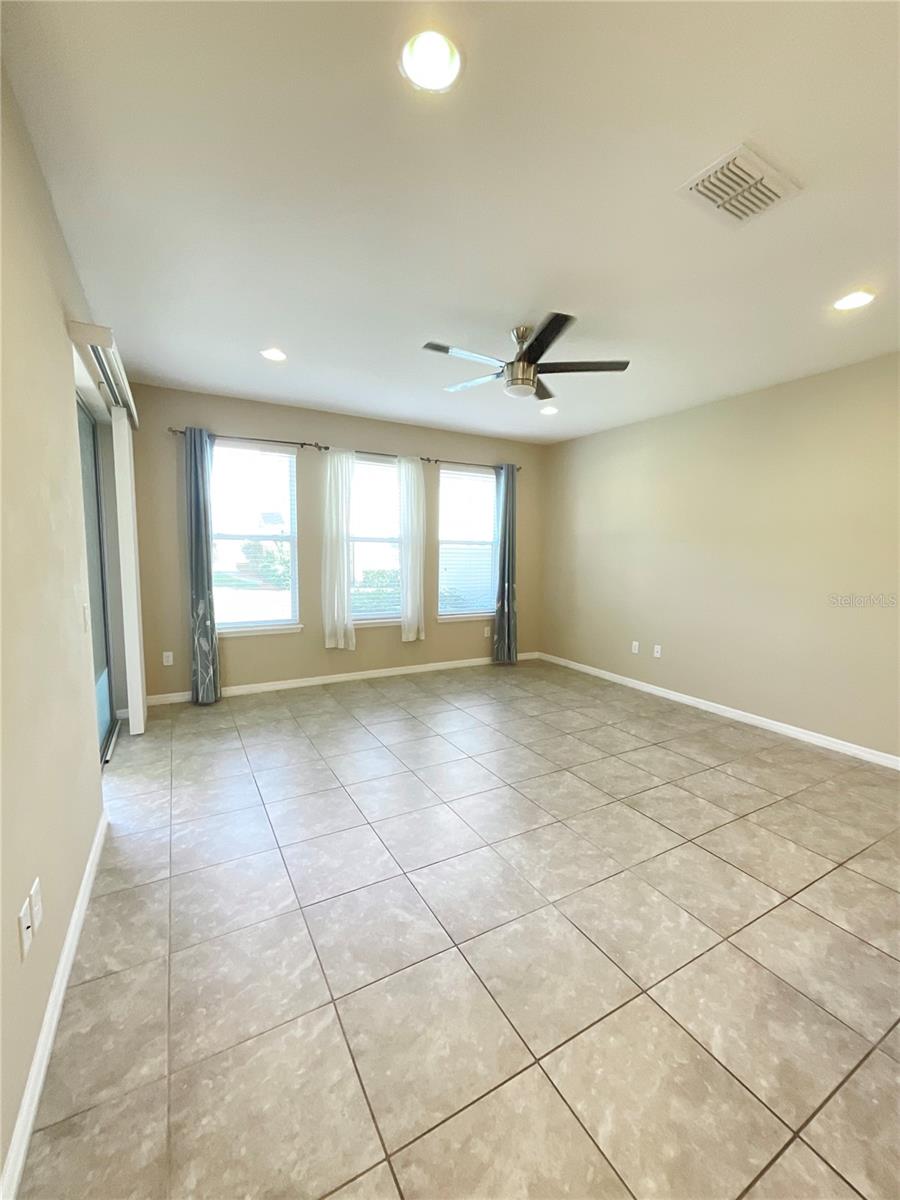 Image 11 of 41 For 1611 Mohegan Boulevard