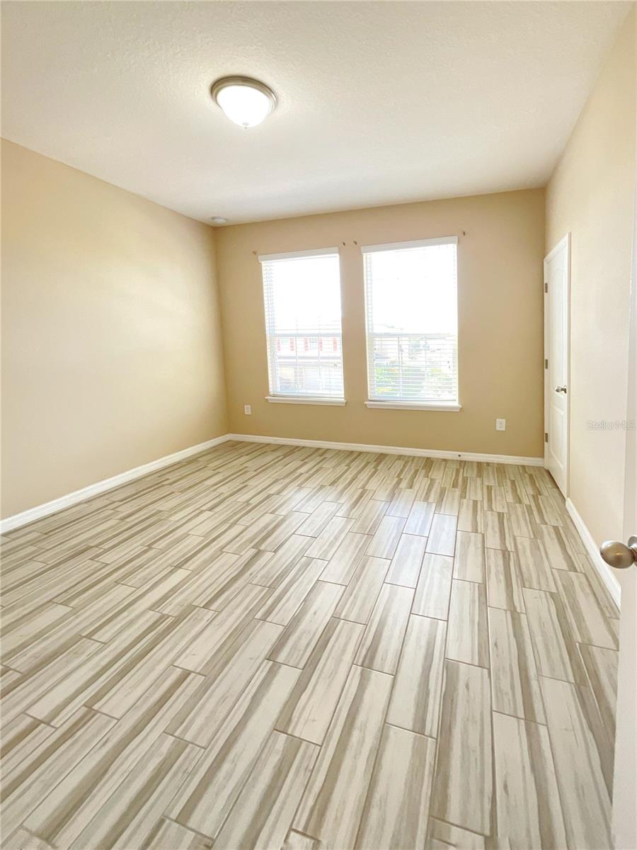 Image 16 of 41 For 1611 Mohegan Boulevard