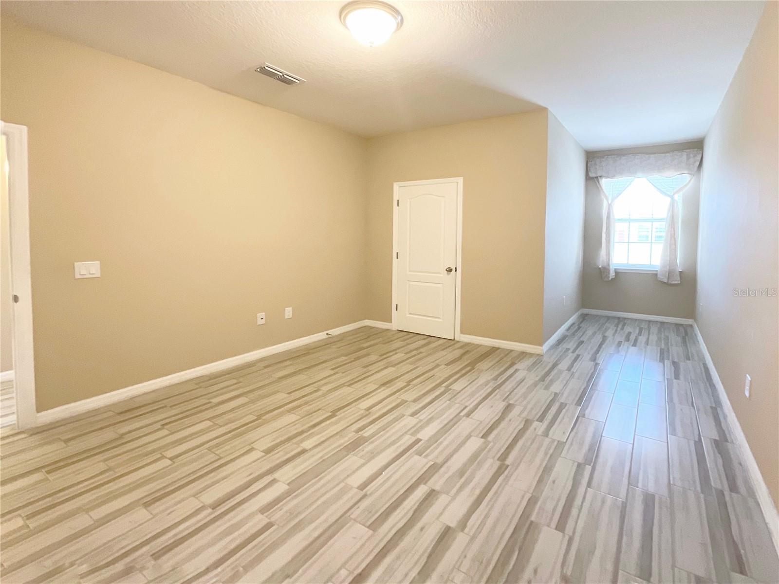 Image 31 of 41 For 1611 Mohegan Boulevard