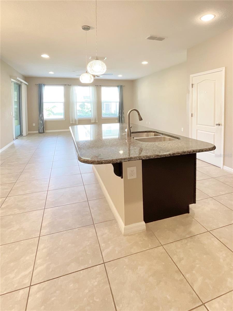 Image 9 of 41 For 1611 Mohegan Boulevard