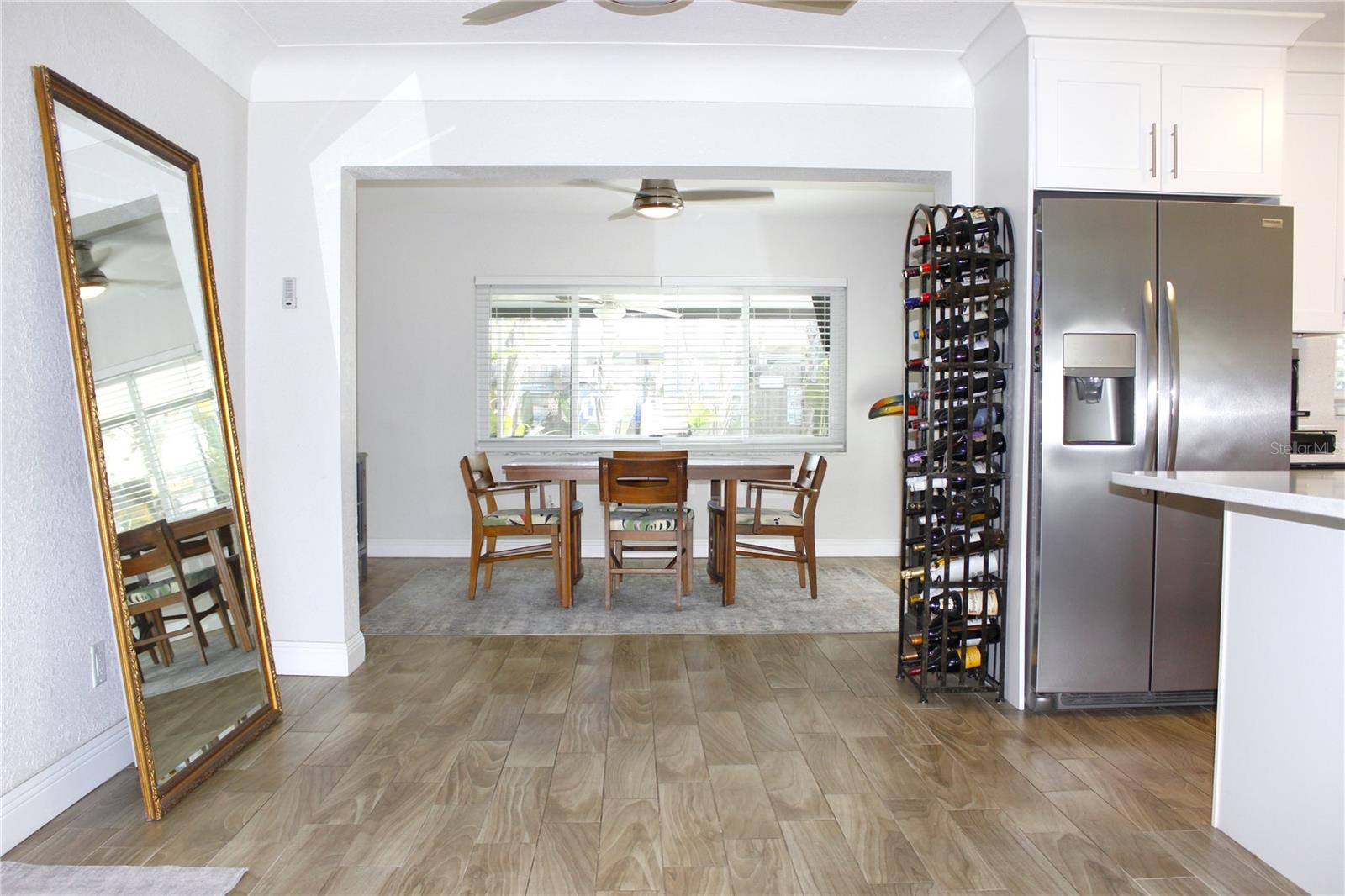 Listing photo id 12 for 3201 45th Street N