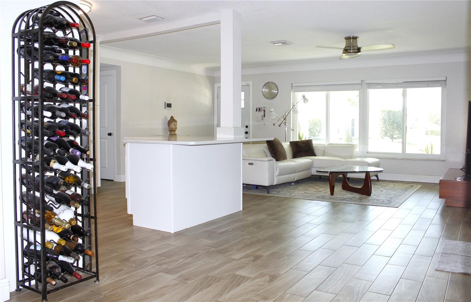 Listing photo id 13 for 3201 45th Street N