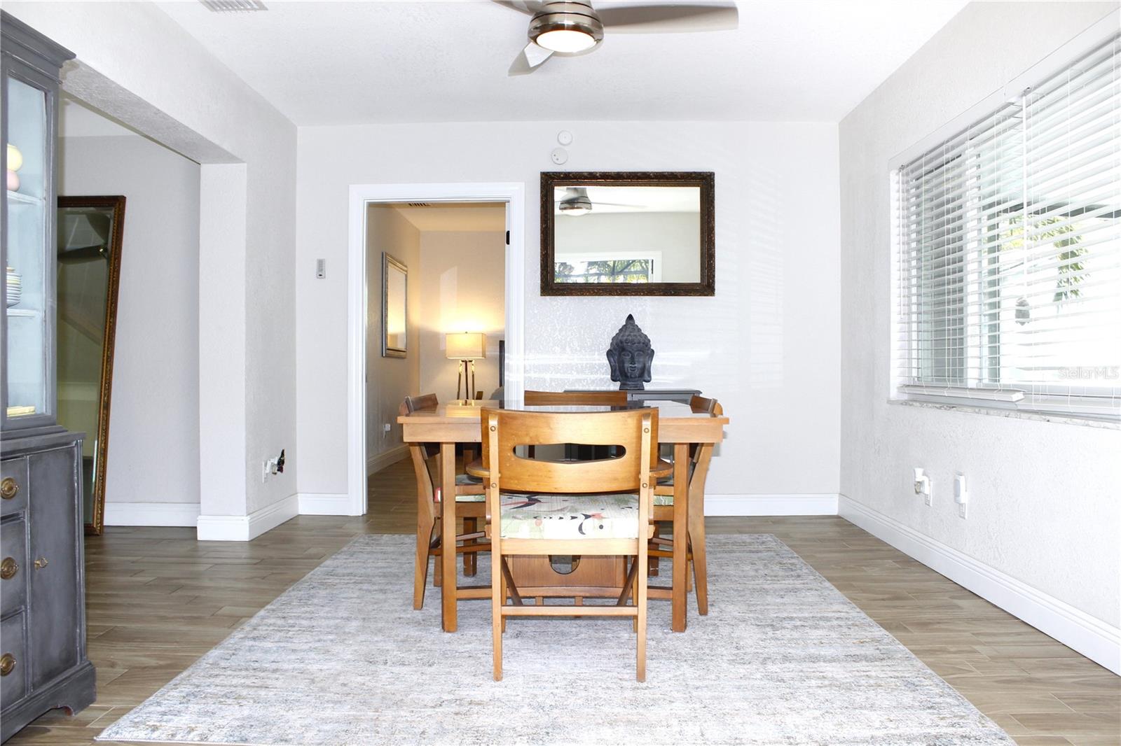 Listing photo id 14 for 3201 45th Street N