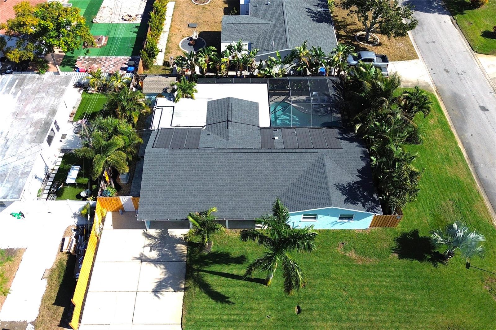 Listing photo id 0 for 3201 45th Street N