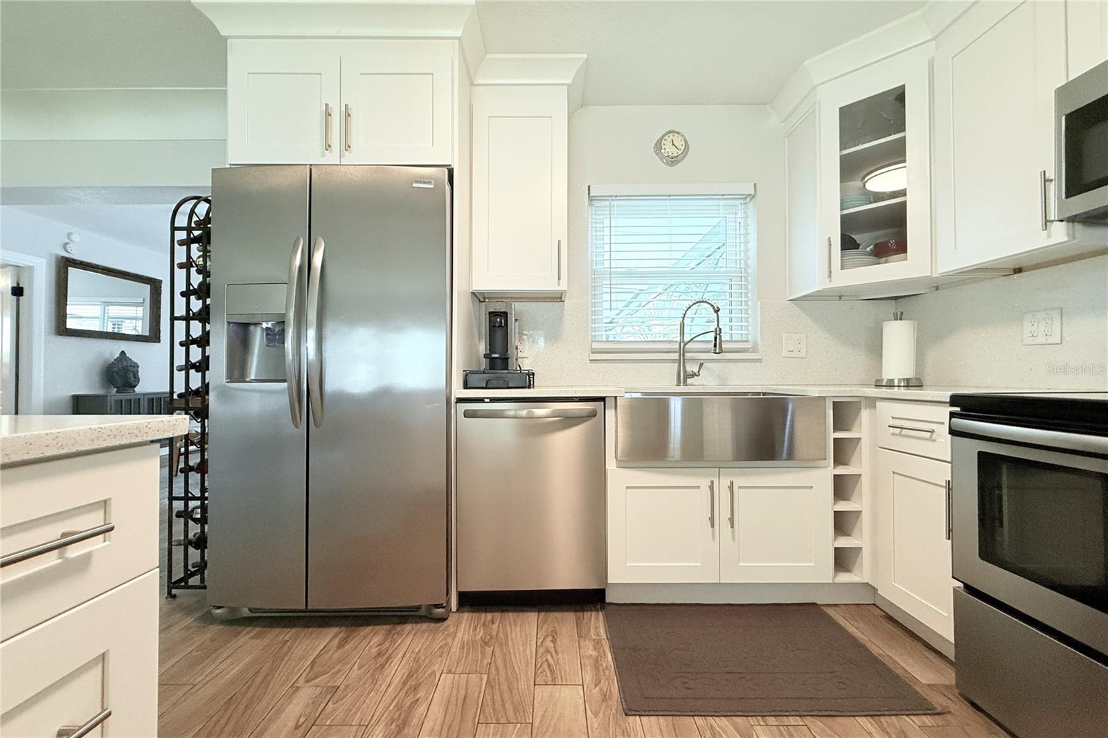 Listing photo id 22 for 3201 45th Street N