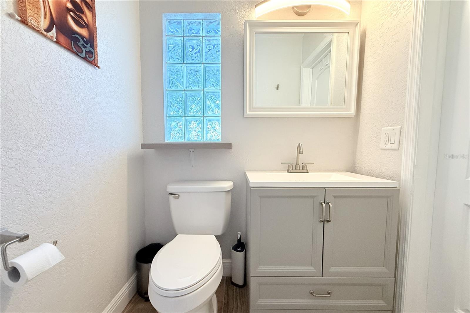 Listing photo id 32 for 3201 45th Street N