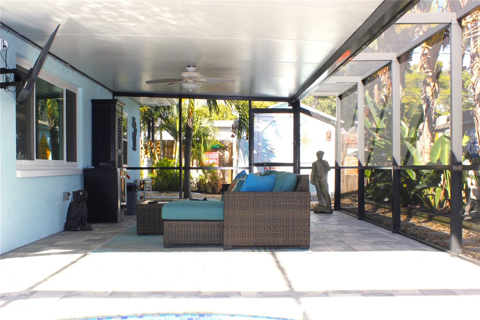 Listing photo id 42 for 3201 45th Street N