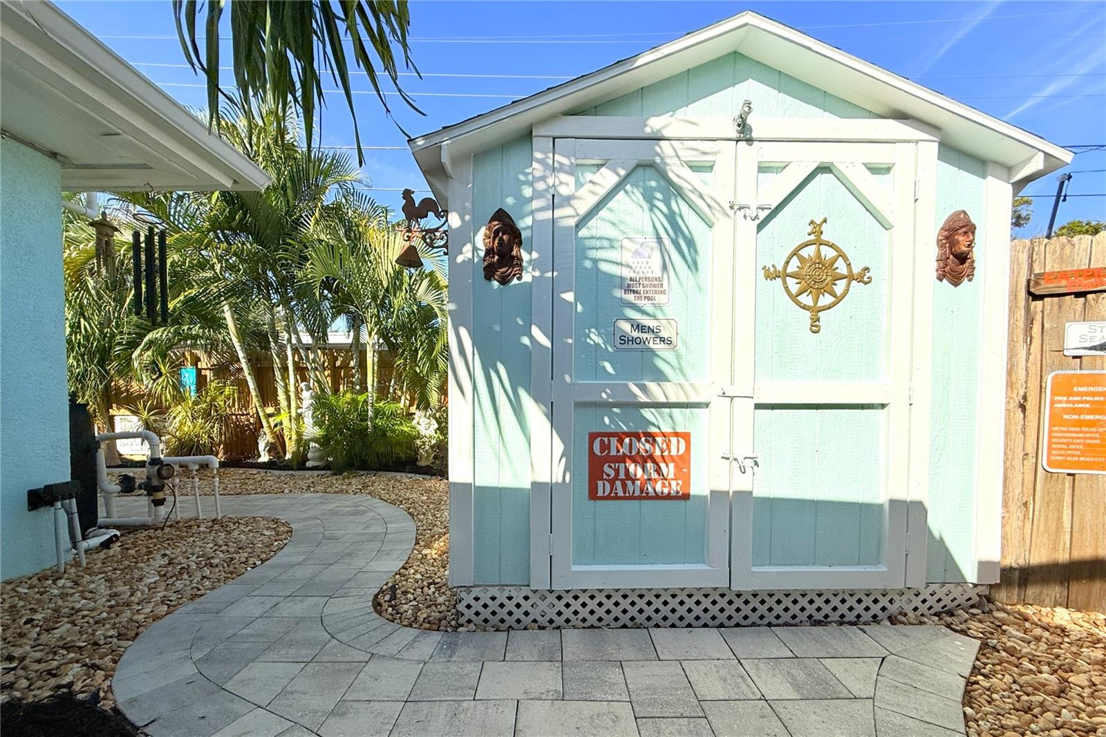 Listing photo id 57 for 3201 45th Street N