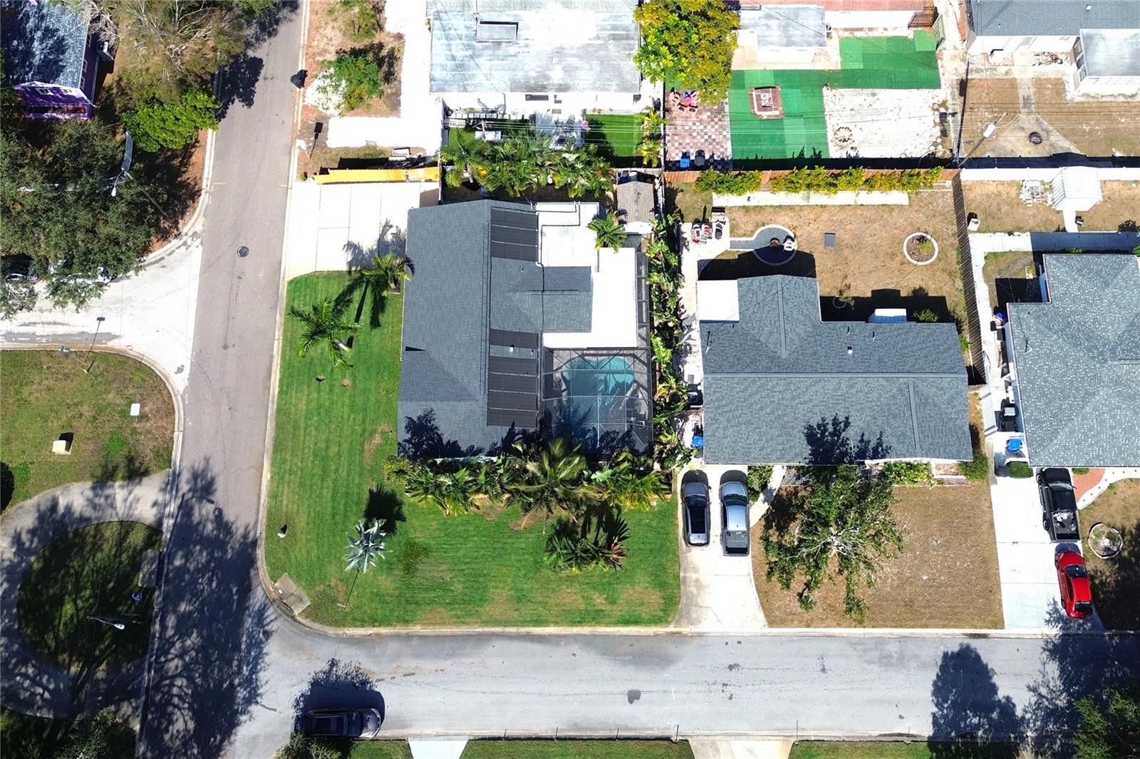 Listing photo id 67 for 3201 45th Street N