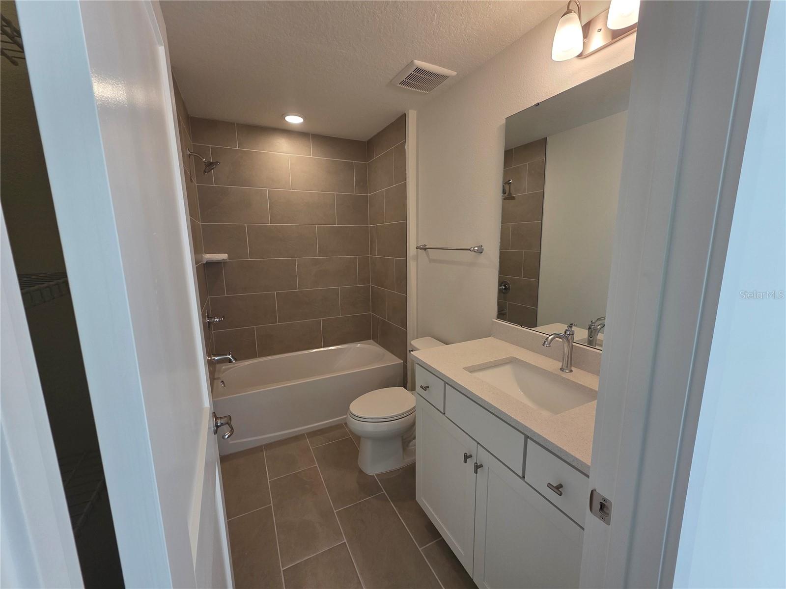 Image 15 of 17 For 2047 Iorio Street