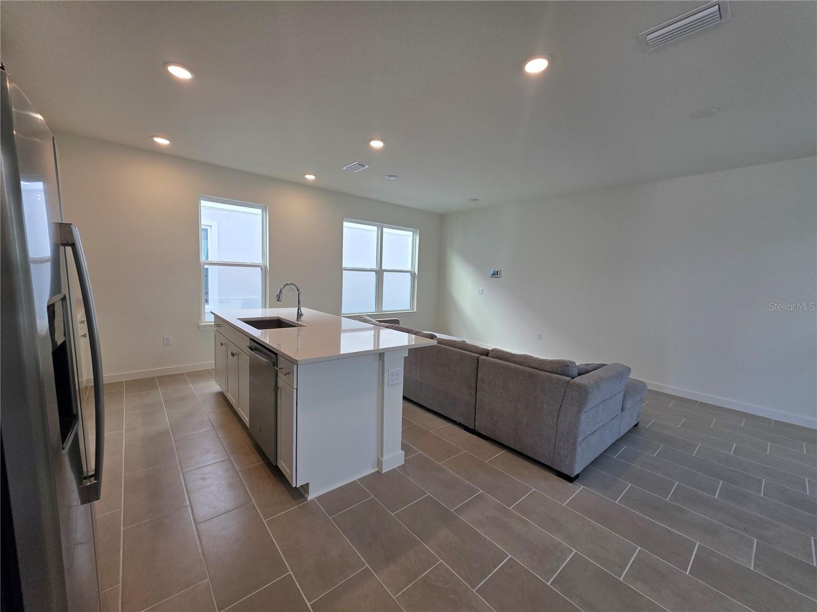 Image 4 of 17 For 2047 Iorio Street