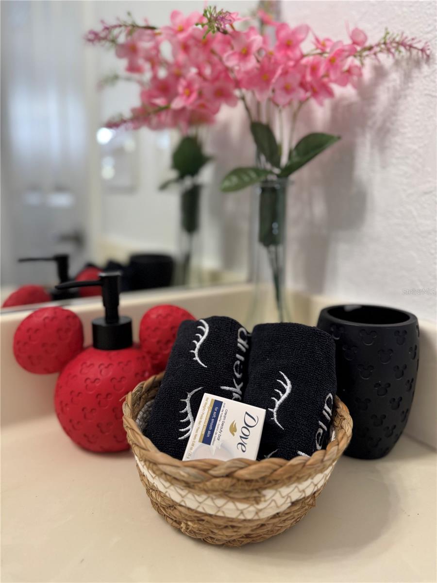 Image 14 of 19 For 3175 Feltrim Place 402