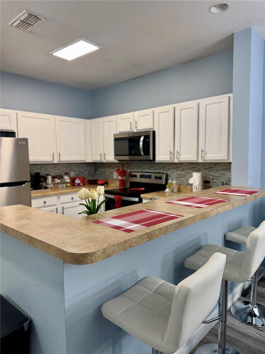 Image 3 of 19 For 3175 Feltrim Place 402