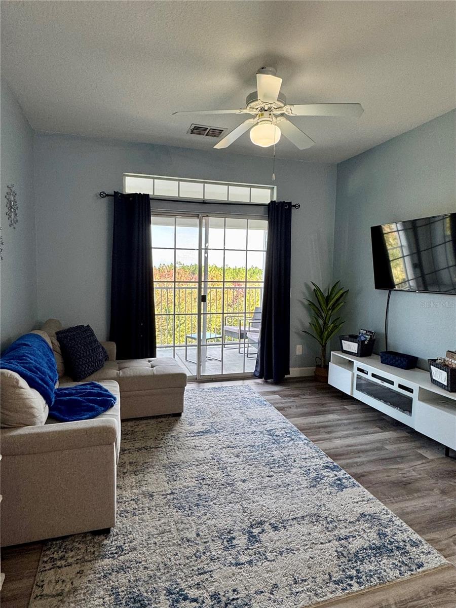 Image 7 of 19 For 3175 Feltrim Place 402