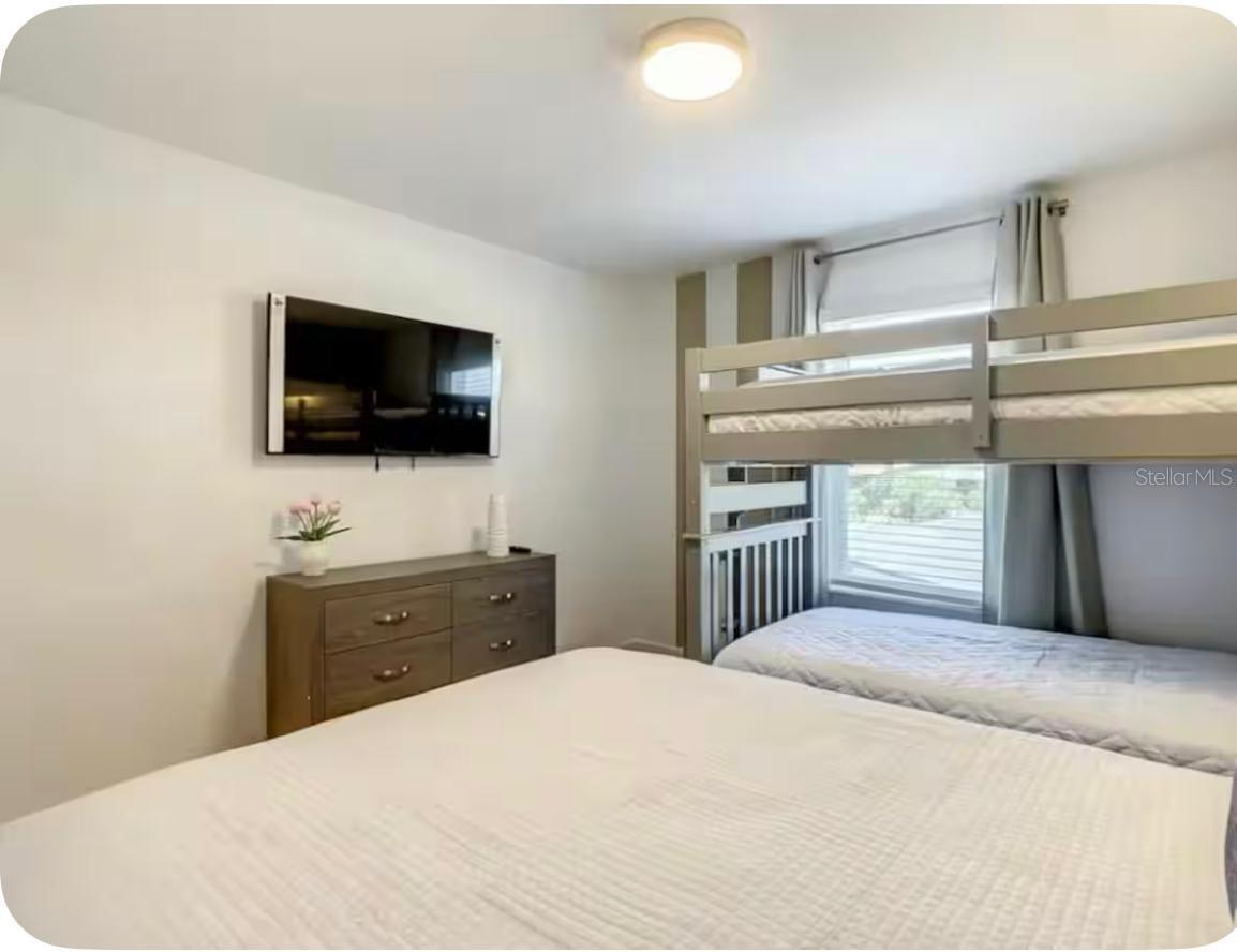 Image 17 of 33 For 4479 Scene Lane