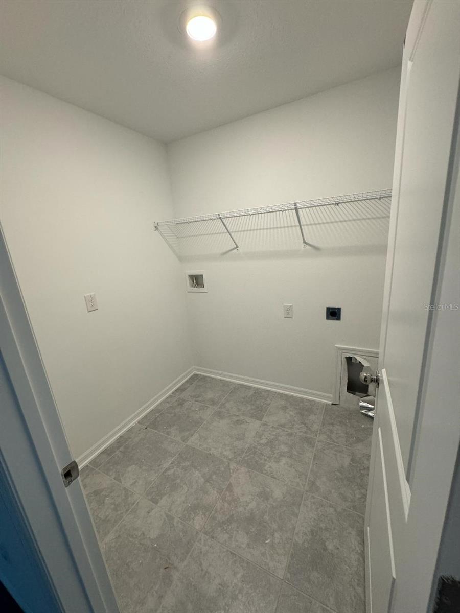 Image 16 of 27 For 724 Reggie Road