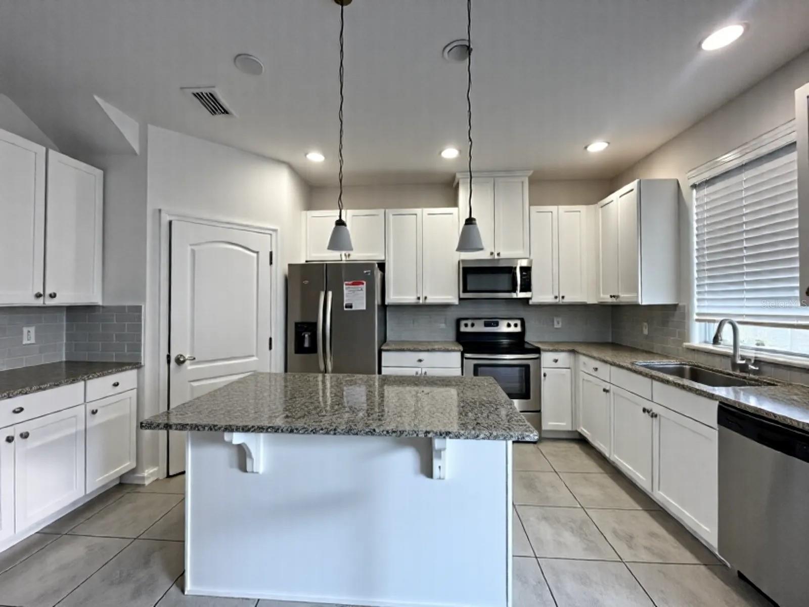 Image 4 of 9 For 14019 Millington Street