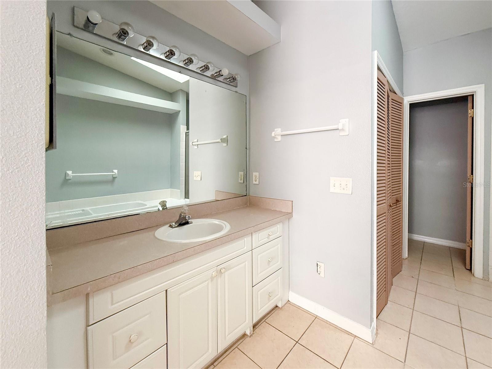 Image 9 of 21 For 515 Orchid Drive A