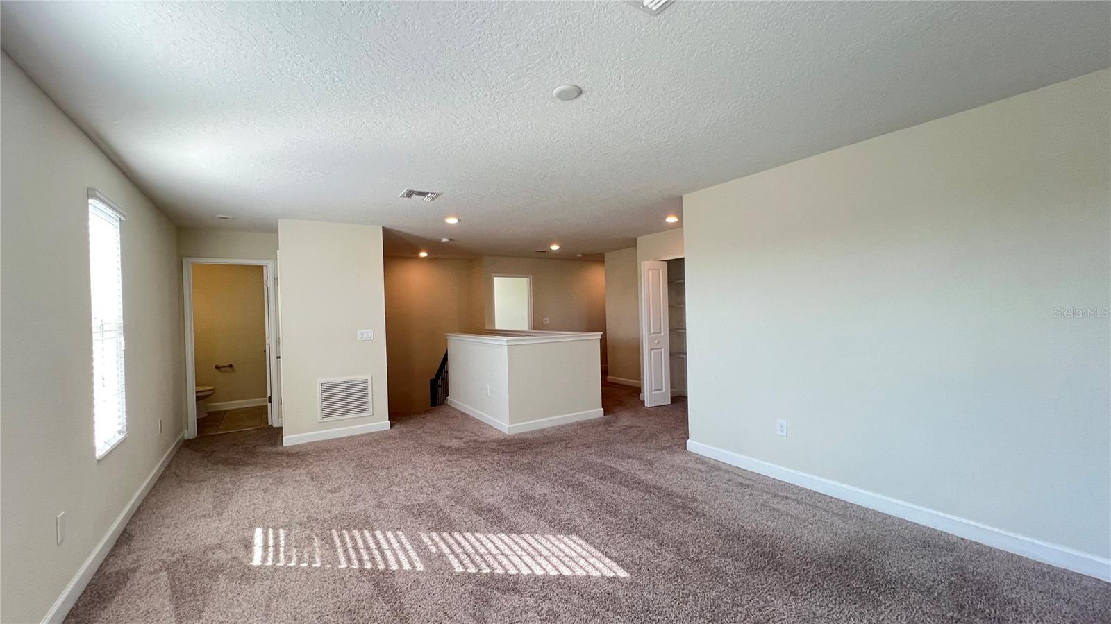 Image 16 of 49 For 15079 Evergreen Oak Loop