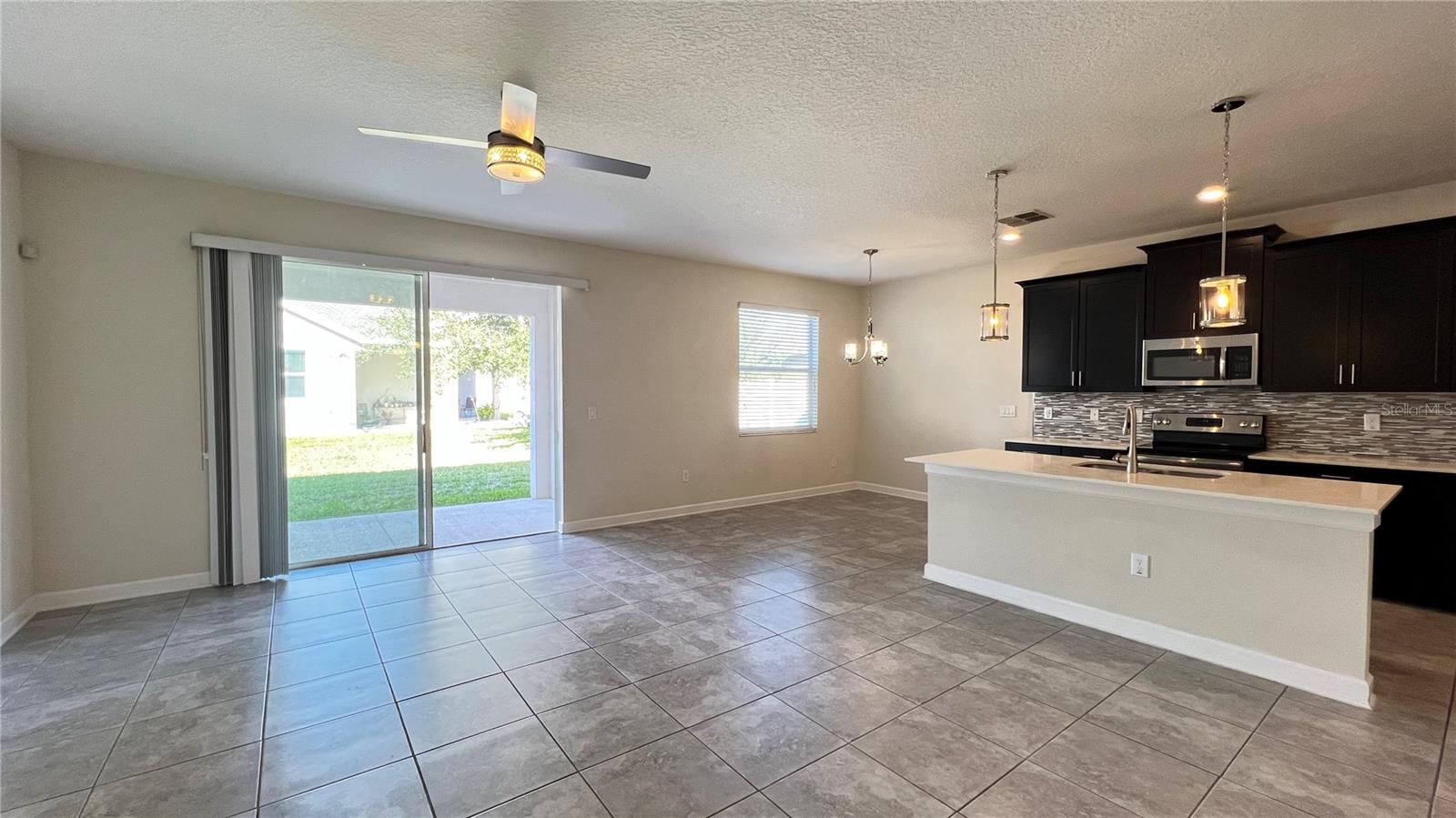 Image 36 of 49 For 15079 Evergreen Oak Loop