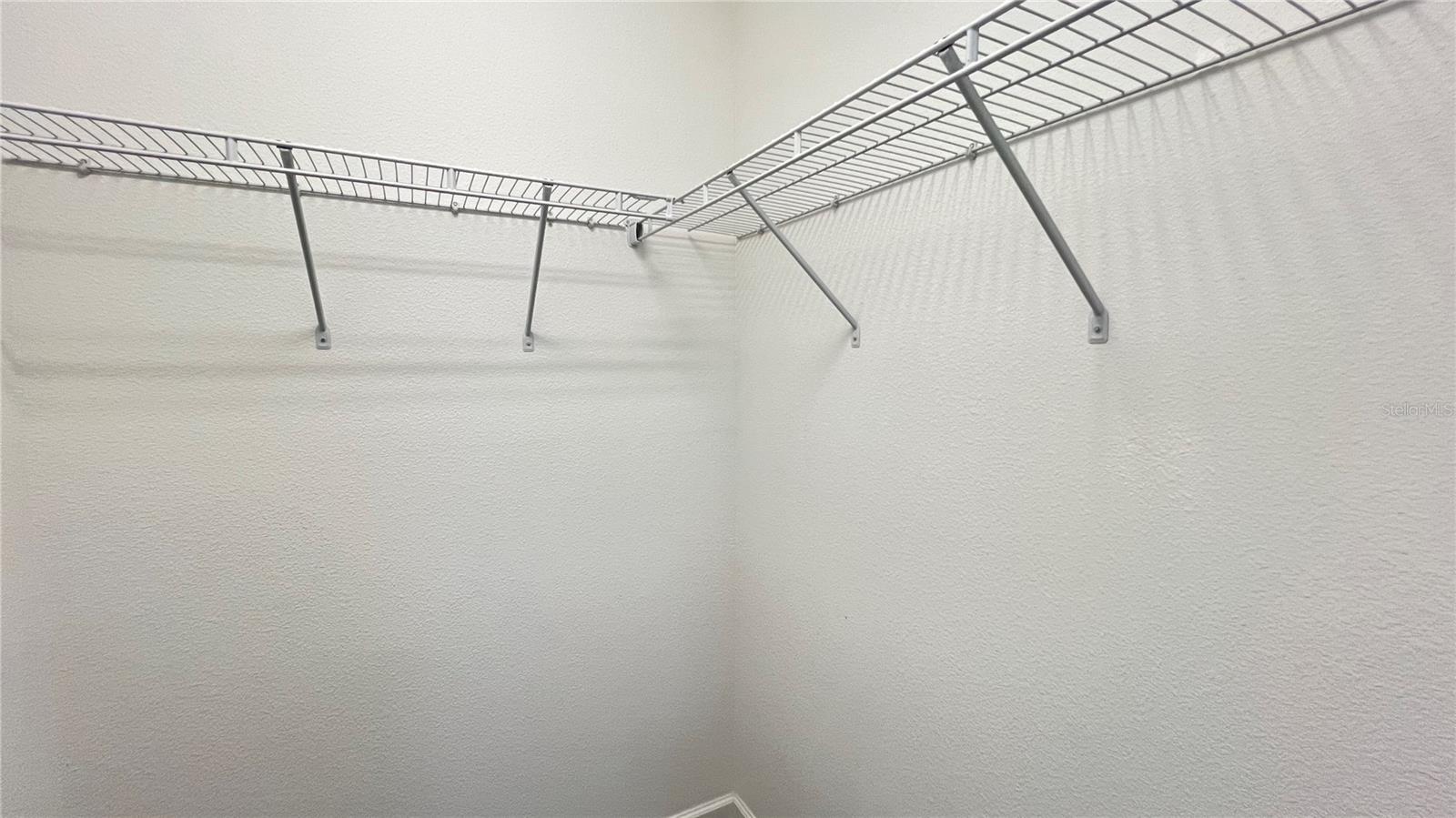 Image 9 of 49 For 15079 Evergreen Oak Loop