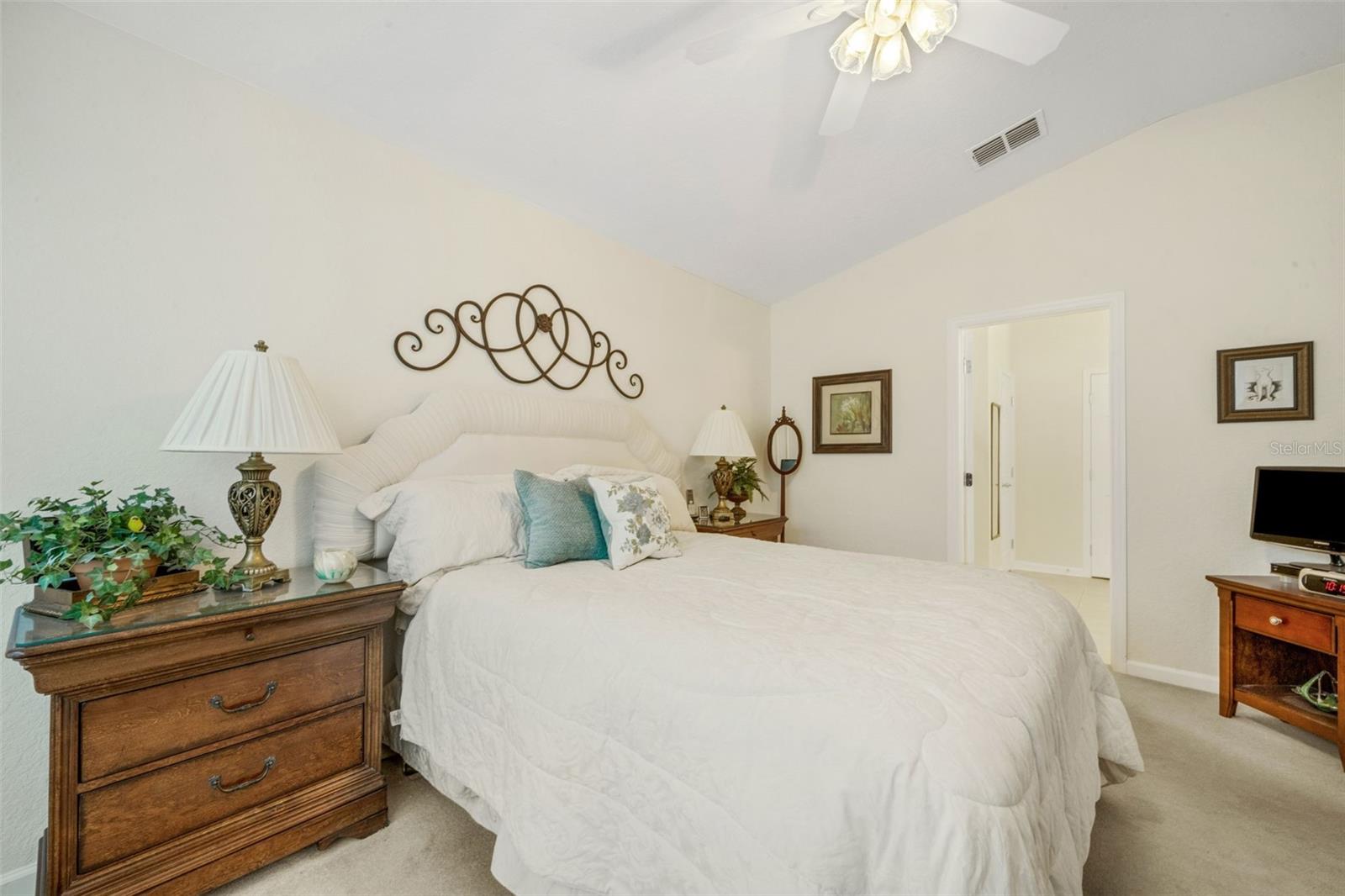 Image 18 of 53 For 536 Arena Drive