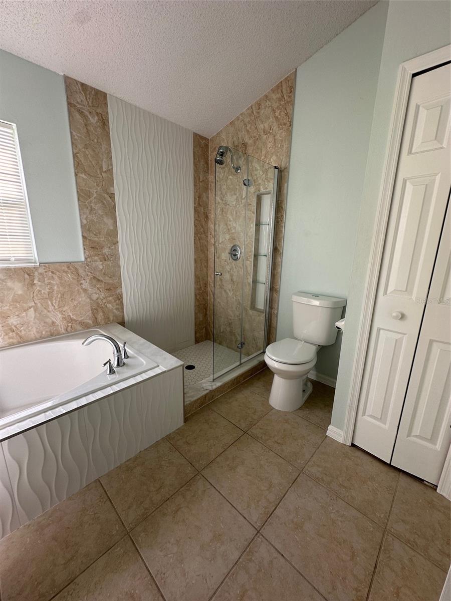 Image 19 of 22 For 2112 Mallard Creek Circle