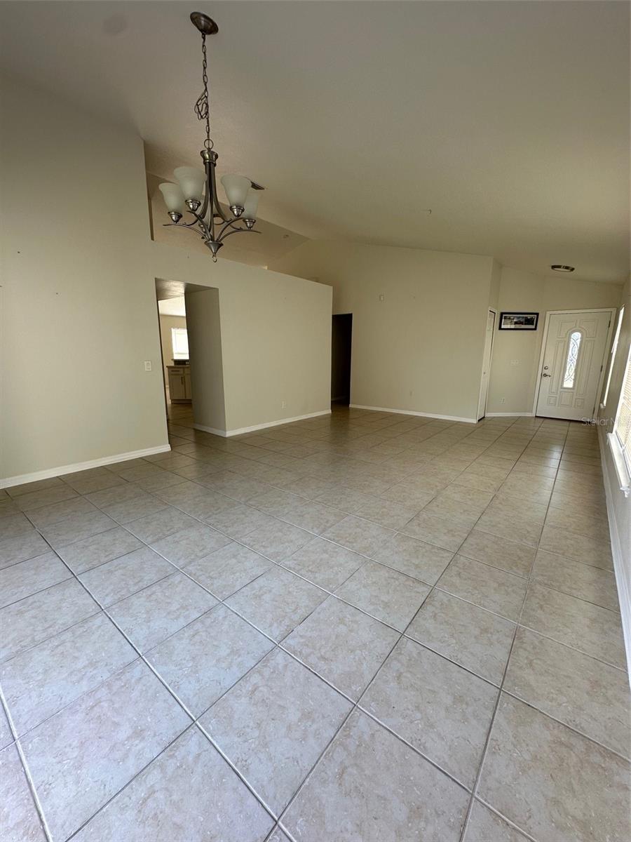 Image 3 of 22 For 2112 Mallard Creek Circle