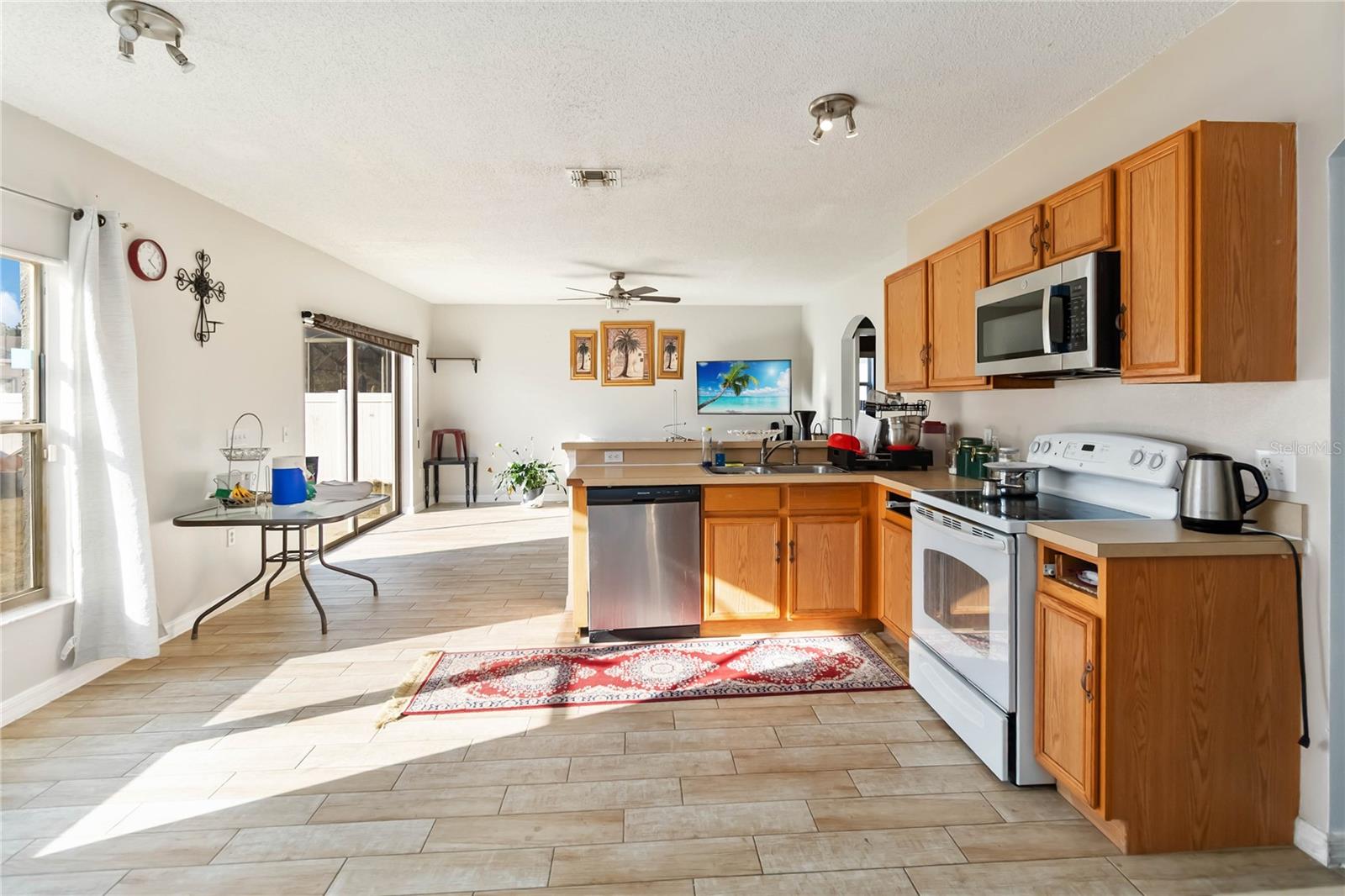 Image 10 of 30 For 129 Mediterranean Court