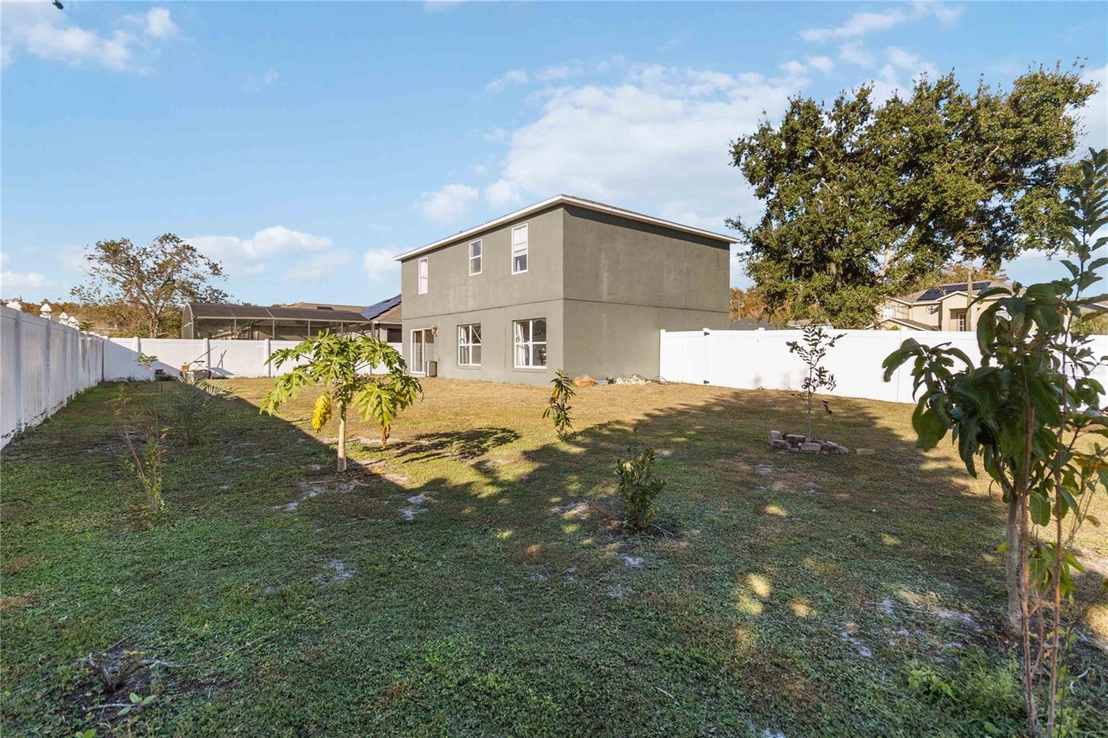 Image 28 of 30 For 129 Mediterranean Court