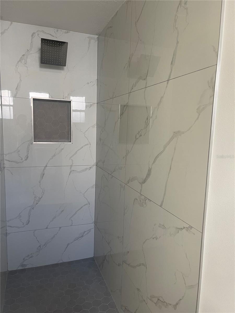 Image 11 of 13 For 2206 Bonanza Avenue