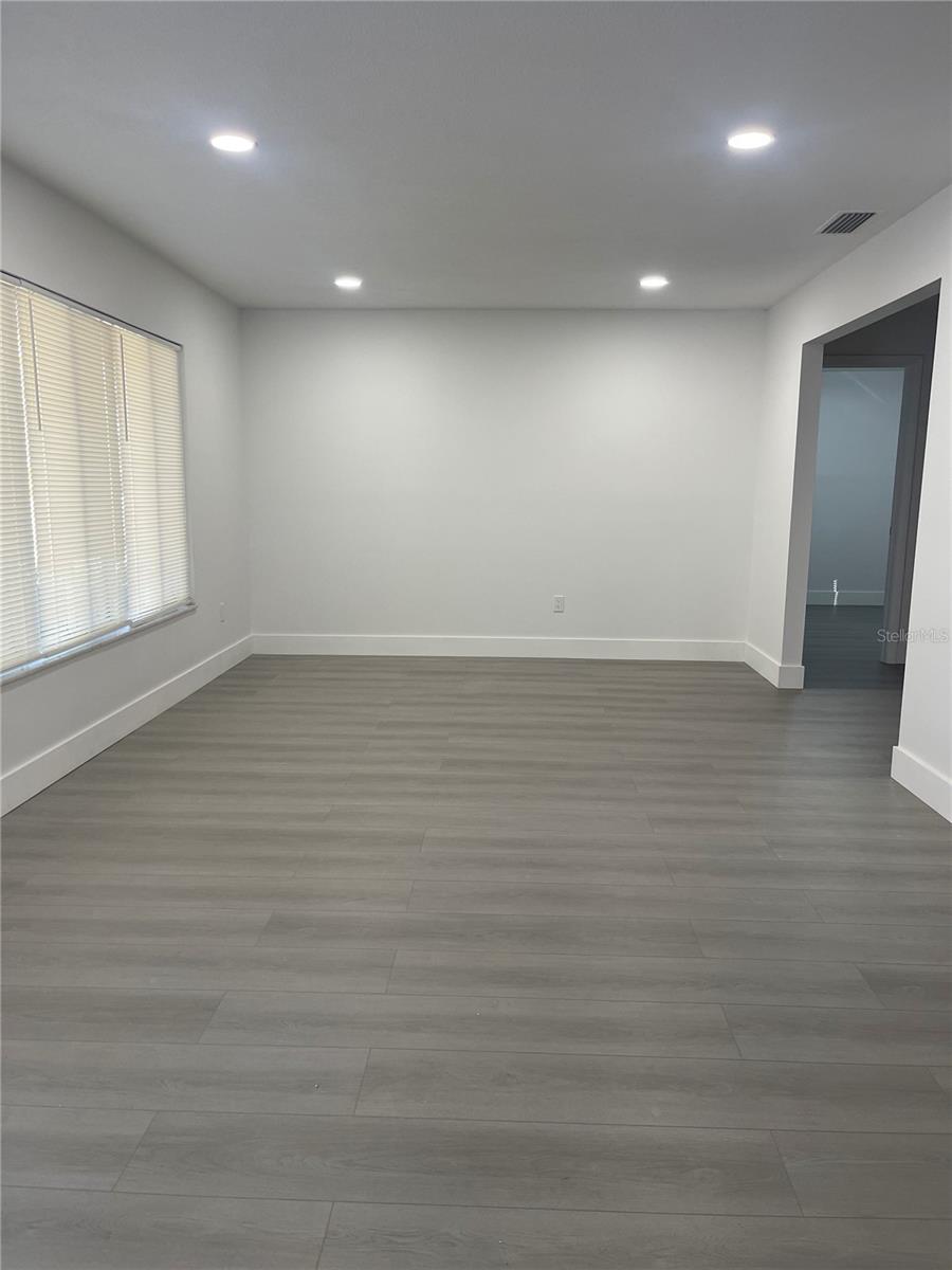 Image 2 of 13 For 2206 Bonanza Avenue