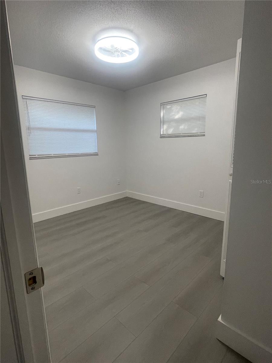 Image 7 of 13 For 2206 Bonanza Avenue