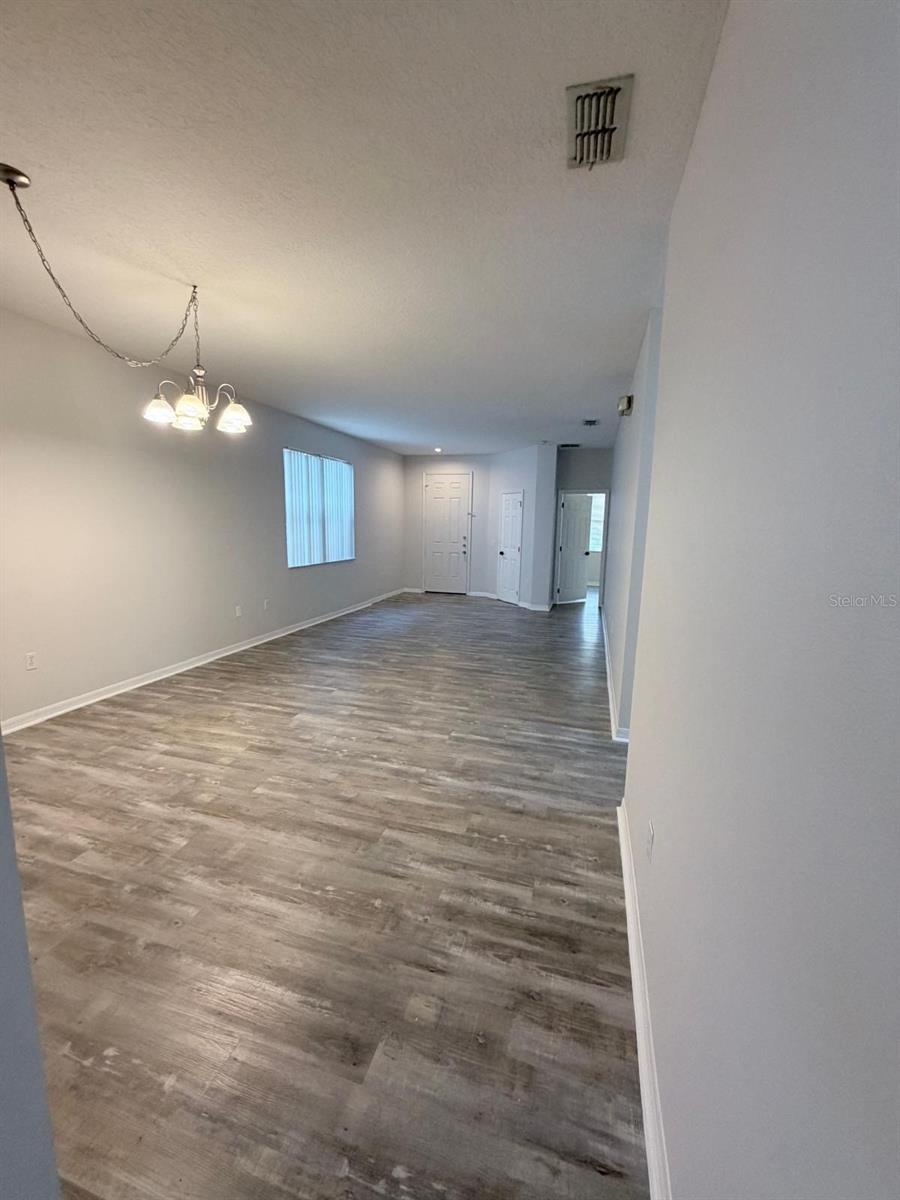 Image 6 of 25 For 174 Sand Ridge Drive