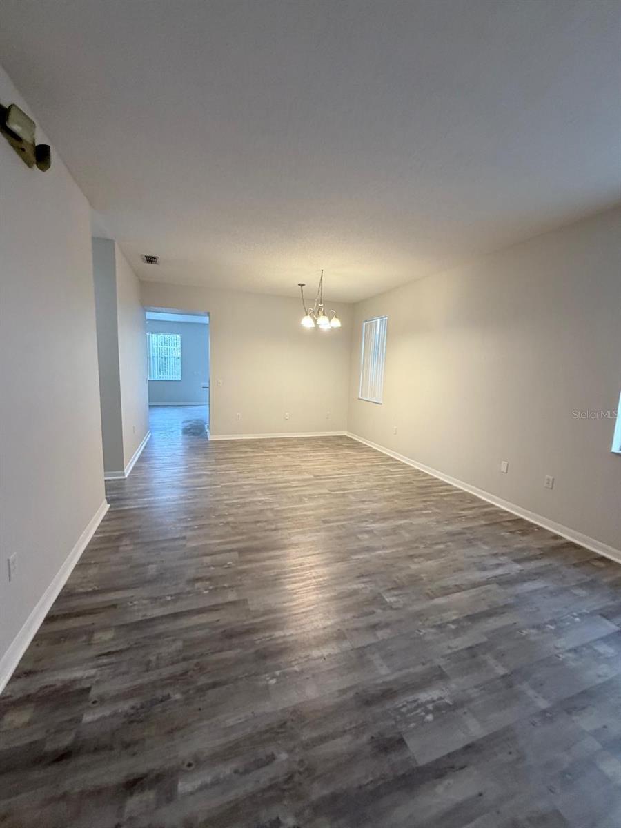 Image 7 of 25 For 174 Sand Ridge Drive