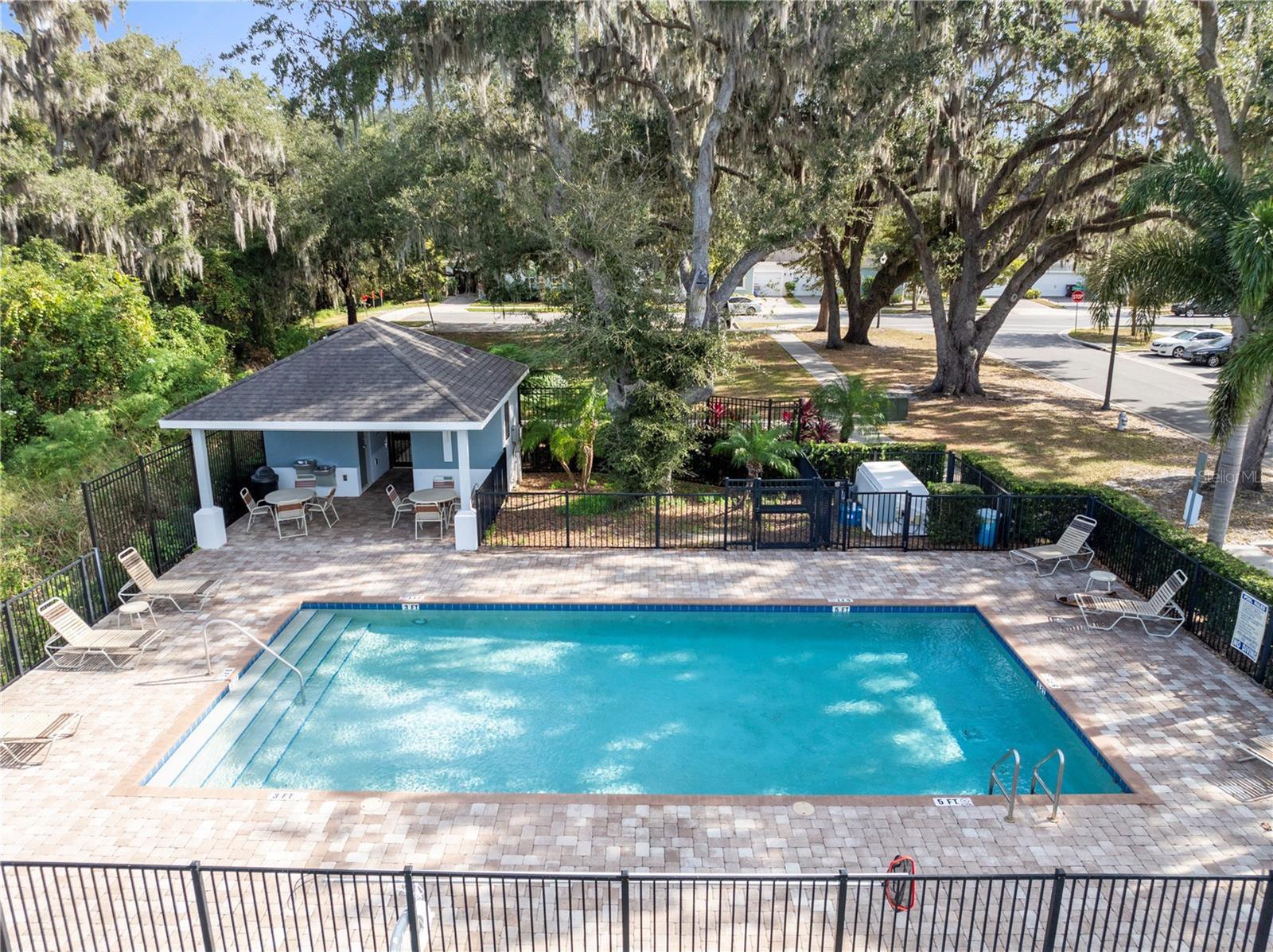 Image 32 of 36 For 1889 Shumard Avenue