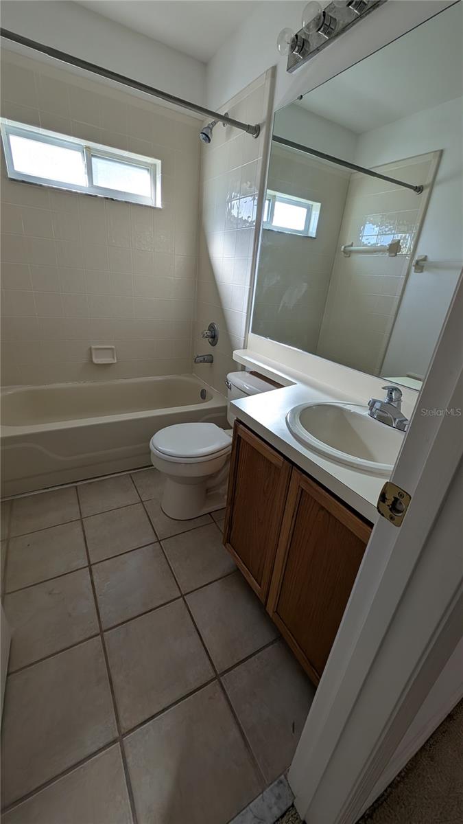 Image 14 of 42 For 840 Lake Biscayne Way