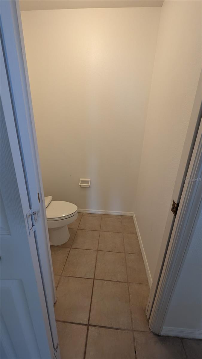 Image 21 of 42 For 840 Lake Biscayne Way