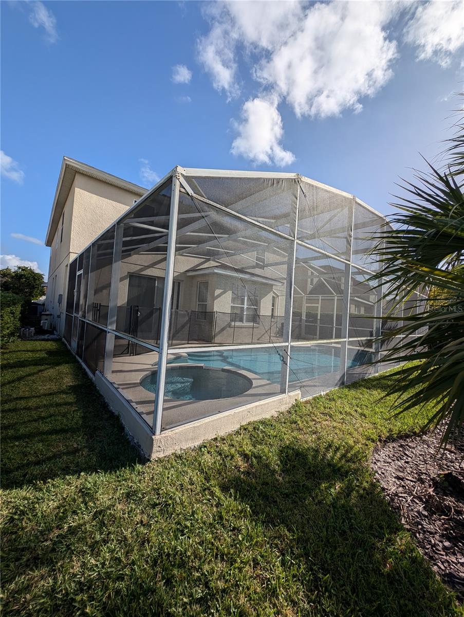 Image 3 of 8 For 840 Lake Biscayne Way