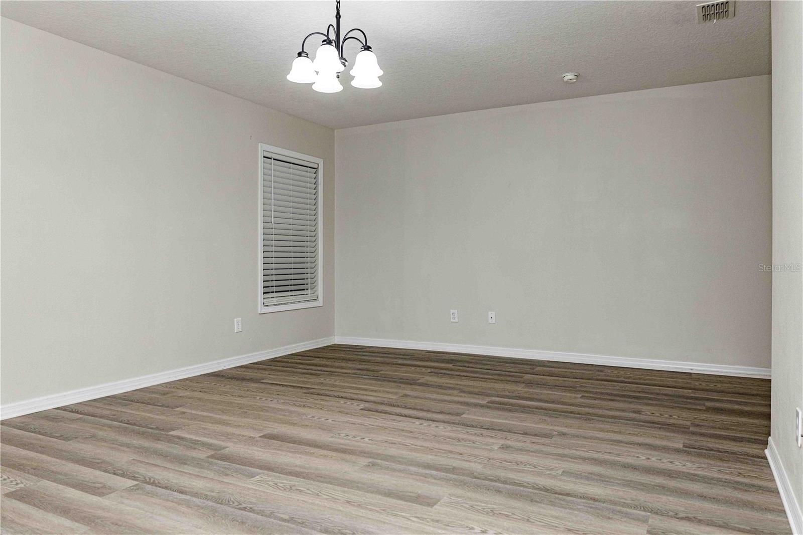 Image 17 of 26 For 3039 Rodrick Circle