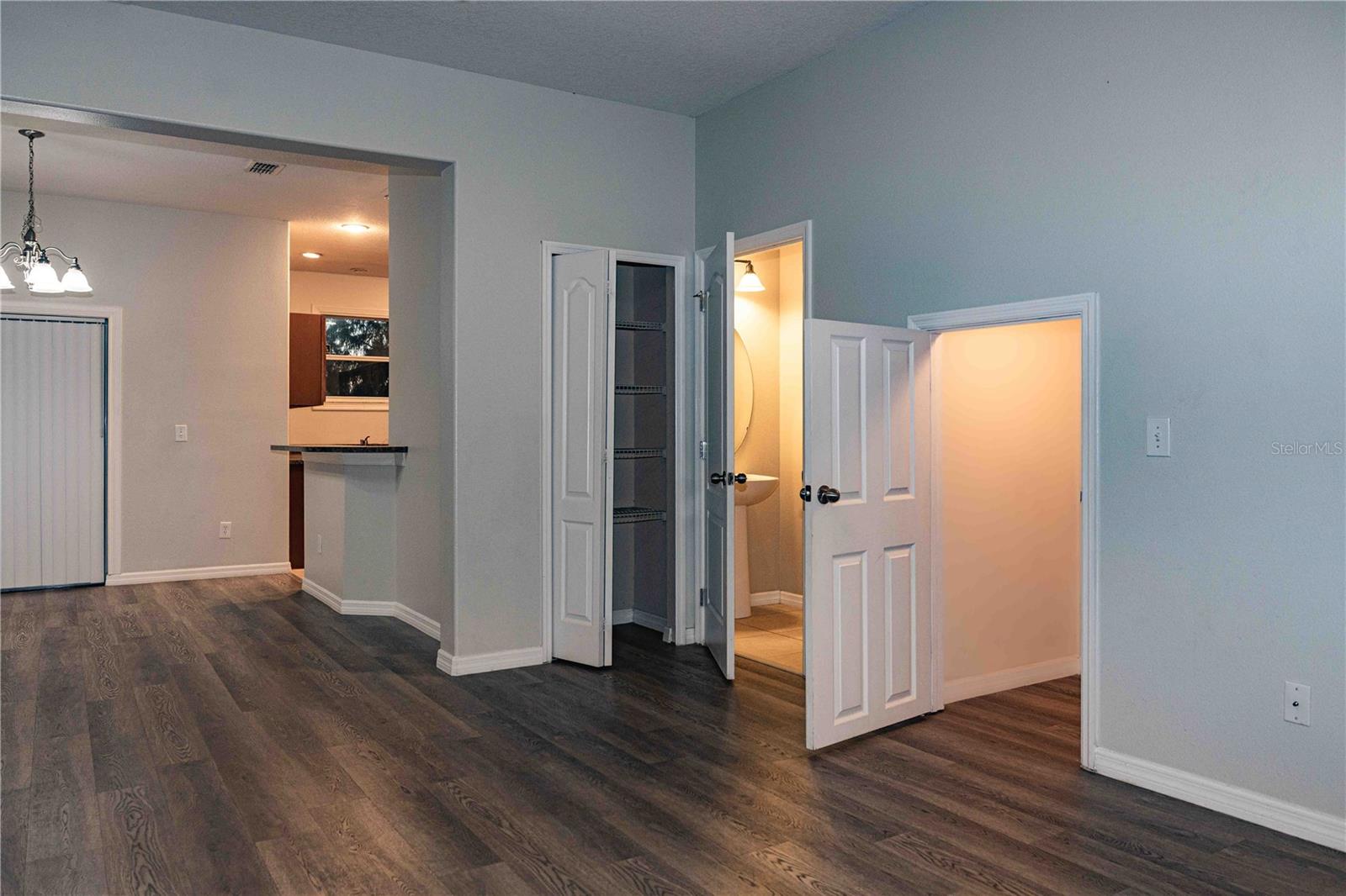 Image 8 of 26 For 3039 Rodrick Circle