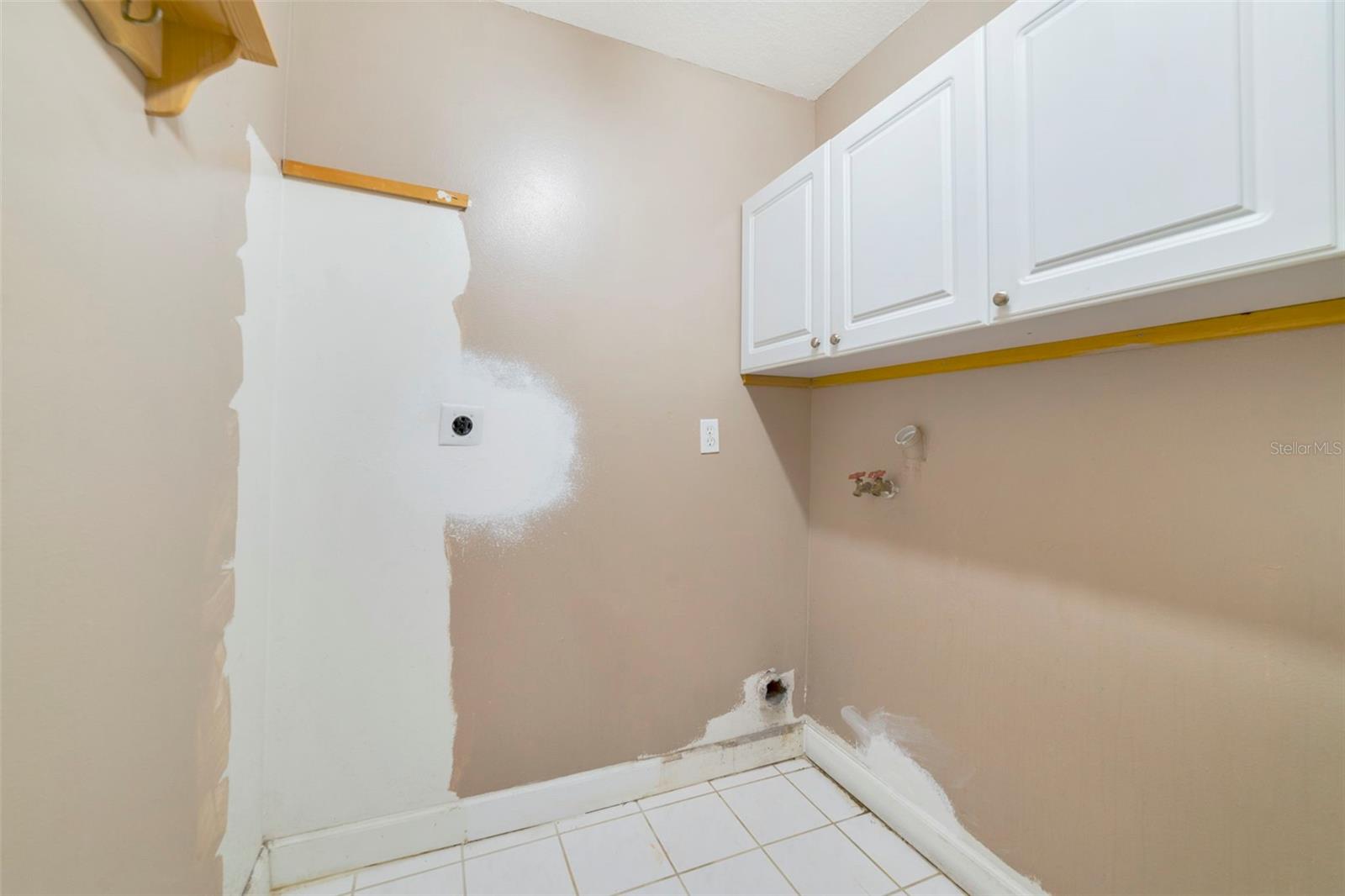 Image 13 of 21 For 3371 Earle Court