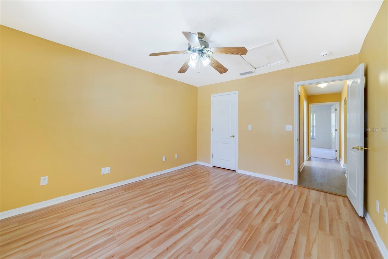 Image 14 of 21 For 3371 Earle Court