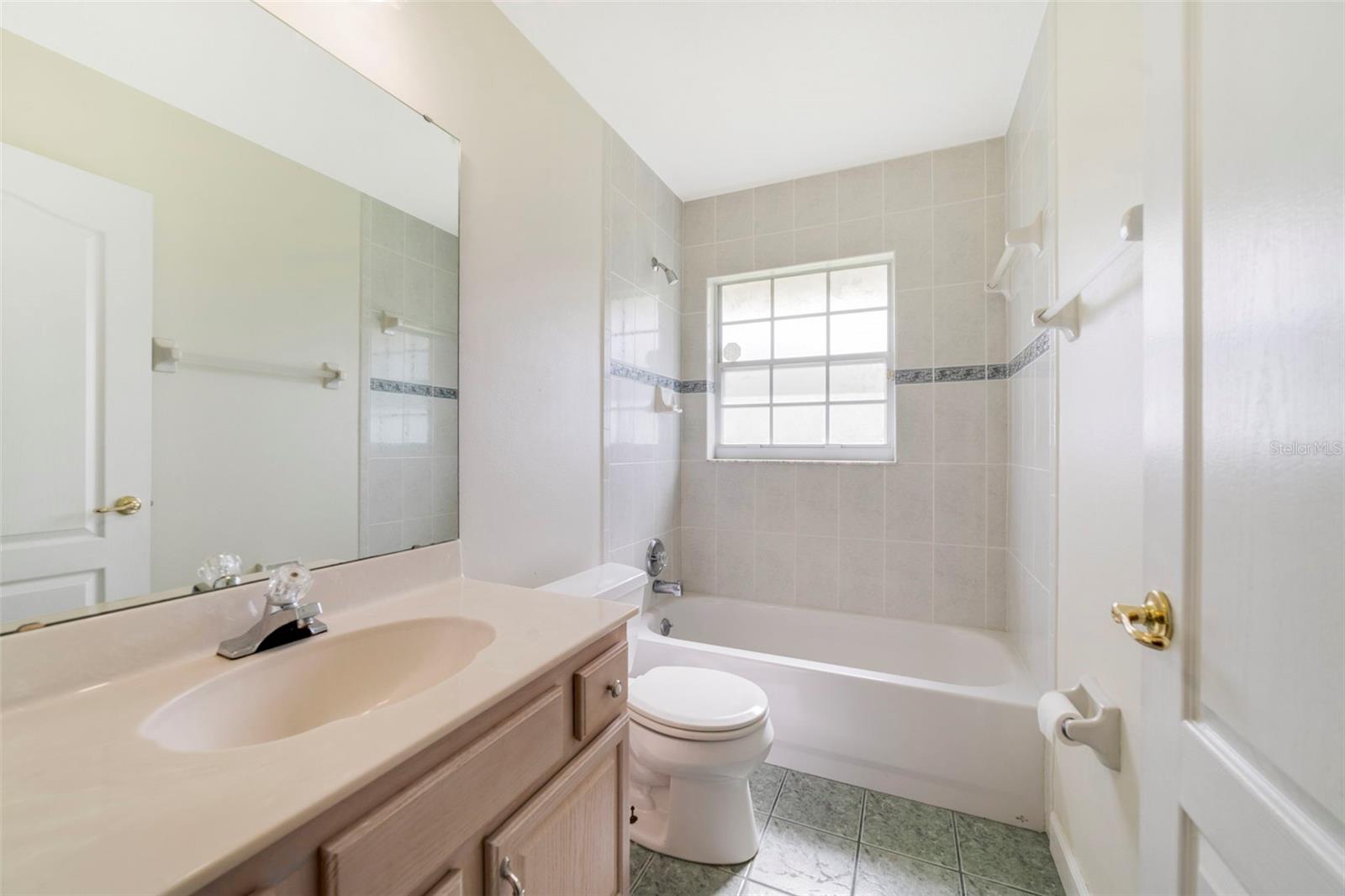 Image 15 of 21 For 3371 Earle Court