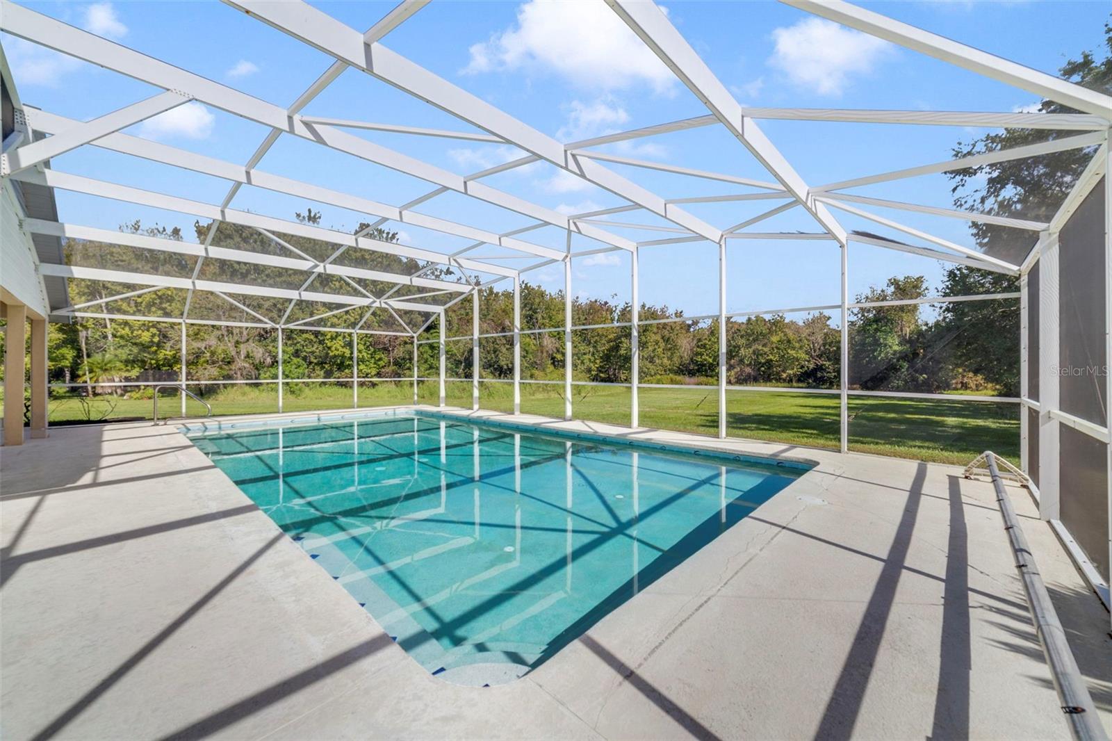 Image 18 of 21 For 3371 Earle Court