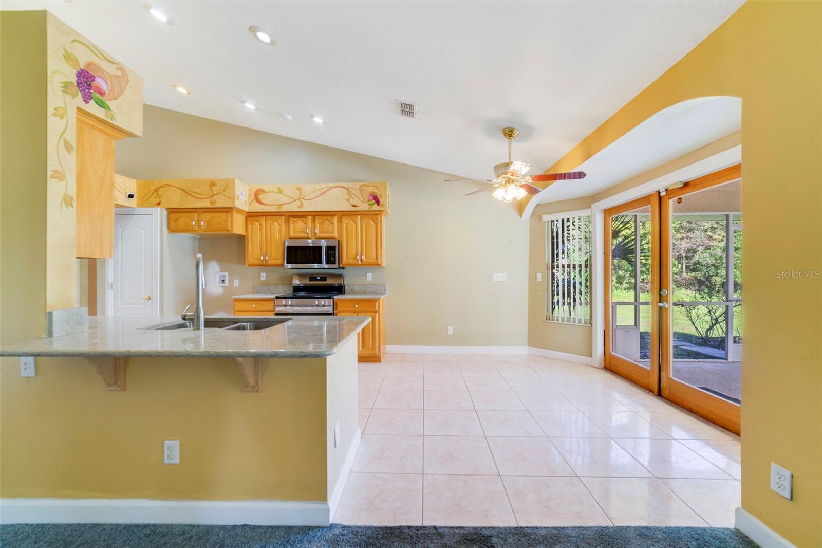 Image 8 of 21 For 3371 Earle Court