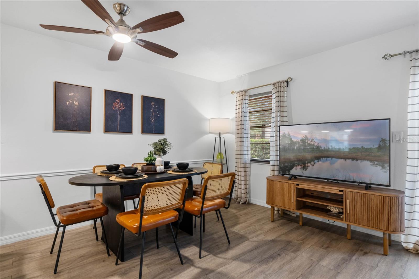 Image 22 of 43 For 3191 Sea World Court