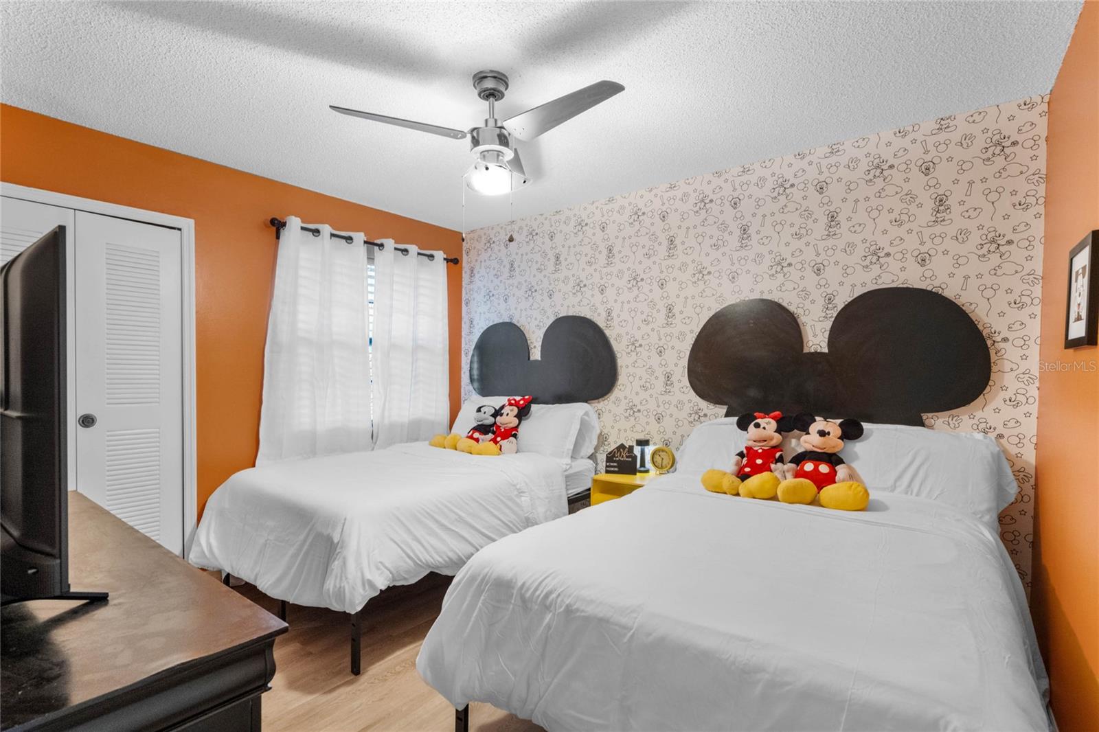 Image 8 of 43 For 3191 Sea World Court